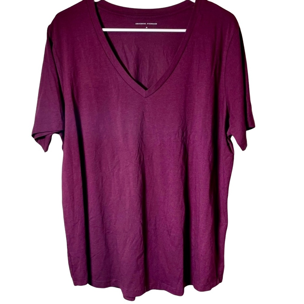 NWOT Universal Standard V-Neck T Size 2X 18/20